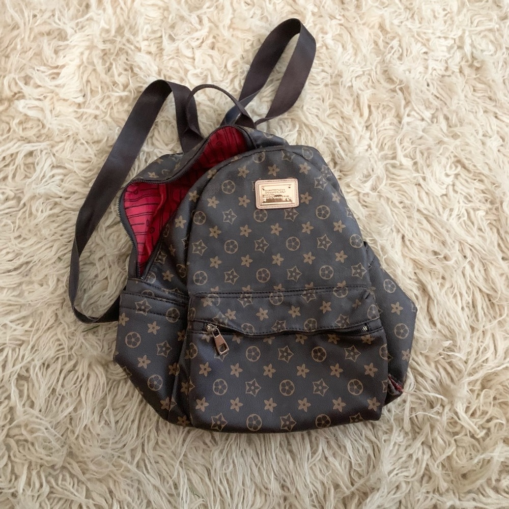 Backpack Brown & Tan Exterior Canvas & Red Inside Lining Gold Hardware - Picture 6 of 16